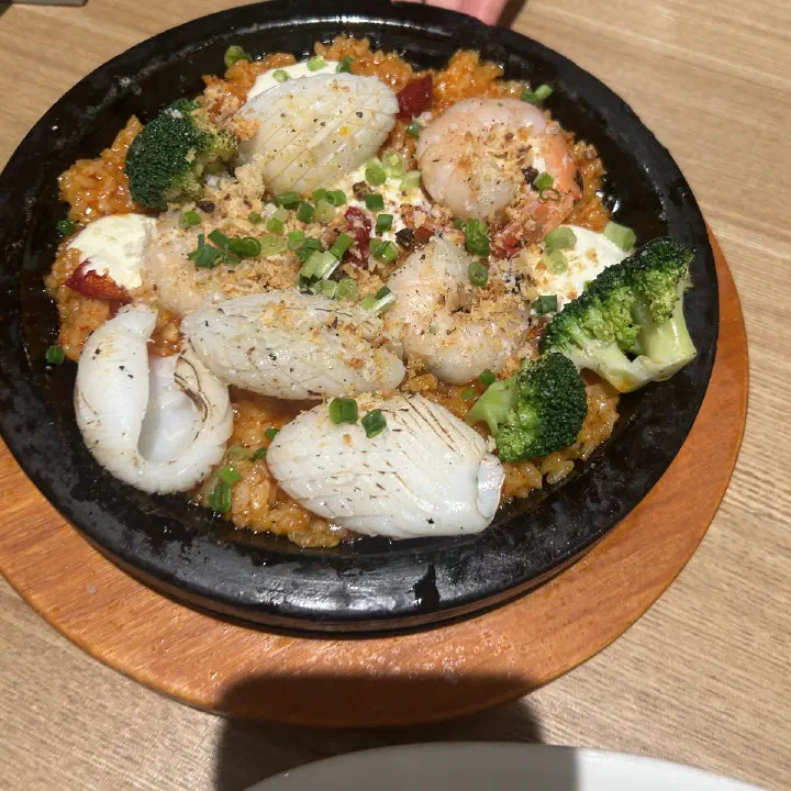 이태리국시 대전 갑오징어빠에야, 칼집 낸 갑오징어와 새우